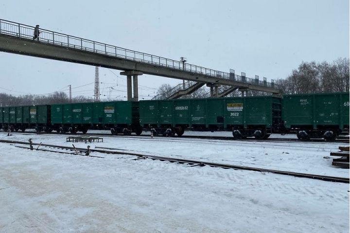 Нові піввагони збудовані Панютинським вагоноремонтним заводом